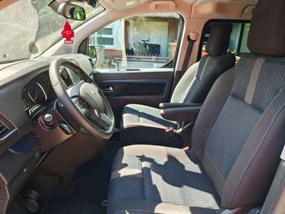 Peugeot Traveller