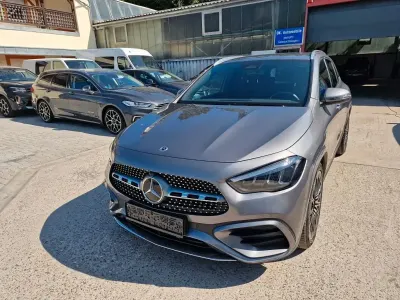 Gebraucht Mercedes GLA200 AMG line 150 PS (110 kW) 2023 Grau SUV