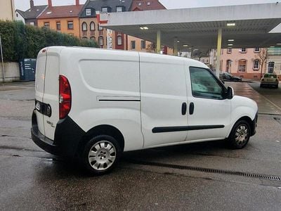 Weiß Gebraucht 2014 Fiat Doblò Van / Kleinbus | 2.450 € (Fairer Preis)