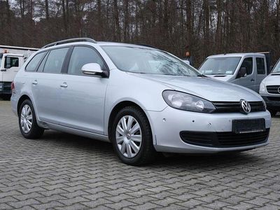 Silber Gebraucht 2013 VW Golf VI Trendline Kleinwagen | 3.990 € (Etwas zu teuer)