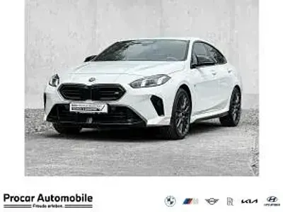 Gebraucht BMW M235 300 PS (220 kW) 2025 Weiß (alpinweiss iii) Coupé