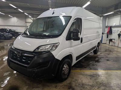 Casablancaweiß Gebraucht 2024 Opel Movano S Van / Kleinbus | 22.990 € (Etwas zu teuer)