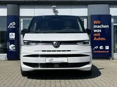 Begagnad VW Multivan Edition 204 HK (150 kW) 2023 Vit Minibuss