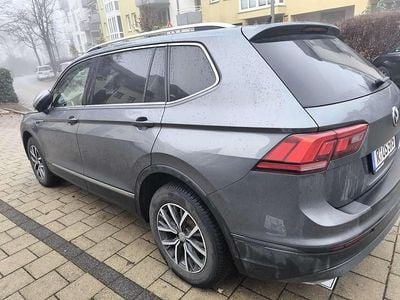 Silber Gebraucht 2018 VW Tiguan Allspace Comfortline SUV | 21.500 € (Fairer Preis)