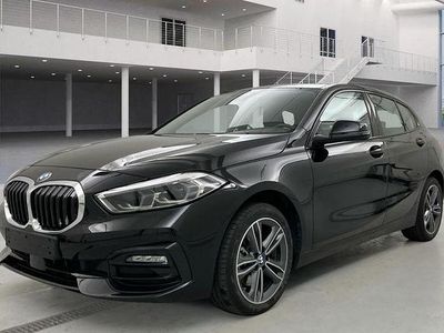 Gebraucht BMW 118 Shadowline 136 PS (100 kW) 2022 Schwarz Kleinwagen