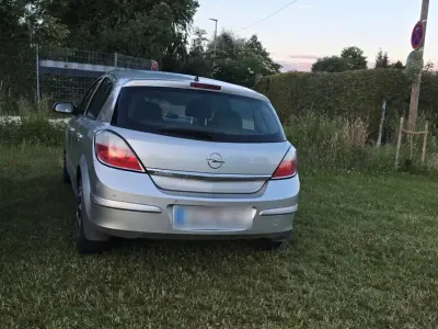 Gebraucht Opel Astra 90 PS (66 kW) 2005 Silber Kleinwagen