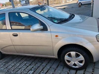 Gebraucht Chevrolet Kalos 92 PS (67 kW) 2003 Silber Limousine