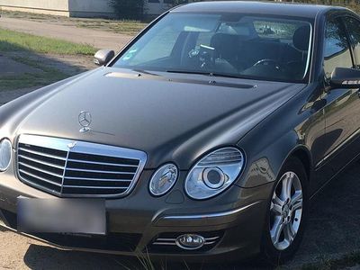 Gebraucht Mercedes E220 Avantgarde 170 PS (125 kW) 2007 Andere farben Limousine
