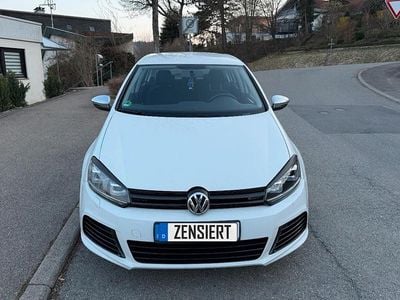 Begagnad VW Golf VI R 105 HK (77 kW) 2011 Vit Halvkombi