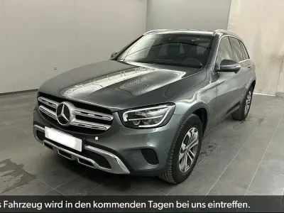 Gebraucht Mercedes GLC220 194 PS (142 kW) 2022 Selenitgrau SUV