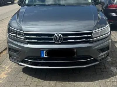 Gebraucht VW Tiguan Allspace Highline 239 PS (175 kW) 2018 Grau SUV