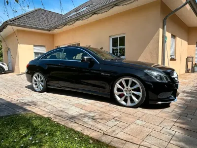 Gebraucht Mercedes E500 500 PS (367 kW) 2013 Schwarz Coupé