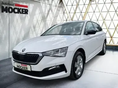 Gebraucht Skoda Scala Ambition 116 PS (85 kW) 2019 Candyweiss Kleinwagen