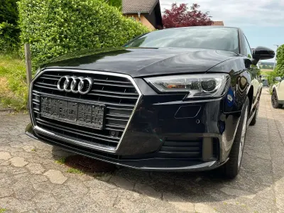Gebraucht Audi A3 Sport 150 PS (110 kW) 2020 Mythosschwarz metallic Limousine