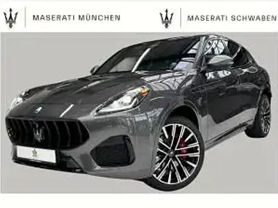 Neu Maserati Grecale 330 PS (242 kW) 2026 Grau (grigio lava) SUV