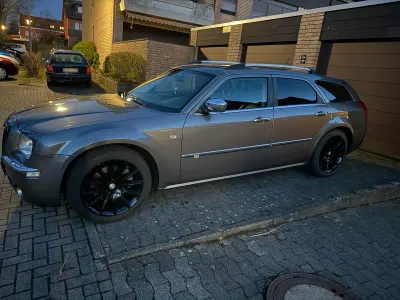 Second-hand Chrysler 300C 218 CP (160 kW) 2008 Gri Break