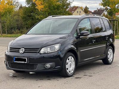 Schwarz Gebraucht 2010 VW Touran Van / Kleinbus | 5.000 € (Guter Preis)