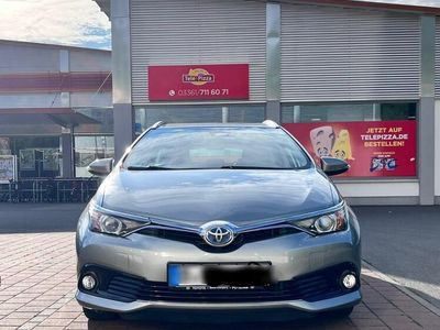 Toyota Auris Hybrid