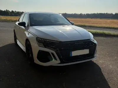 Gebraucht Audi RS3 Sport 400 PS (294 kW) 2024 Weiß Limousine