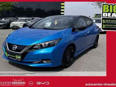Gebraucht Nissan Leaf 110 kW (150 PS) 2021 Vivid blue m/black p Kleinwagen