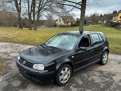 Gebraucht VW Golf IV 90 PS (66 kW) 2001 Schwarz Kleinwagen