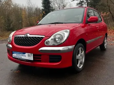 Gebraucht Daihatsu Sirion 80 PS (58 kW) 2005 Rot Kleinwagen