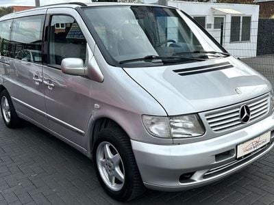Mercedes V220