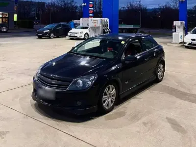 Gebraucht Opel Astra GTC Selection 90 PS (66 kW) 2009 Schwarz Limousine