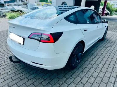 Gebraucht Tesla Model 3 Standard Range 239 kW (325 PS) 2021 Weiß Limousine