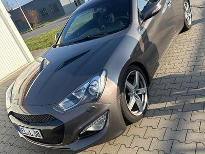 Usado Hyundai Genesis 347 HP (255 kW) 2013 Cinzento Coupé