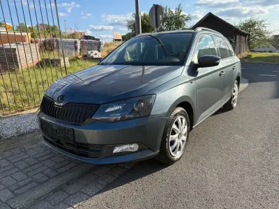 Gebraucht Skoda Fabia Ambiente 90 PS (66 kW) 2015 Grau Kombi
