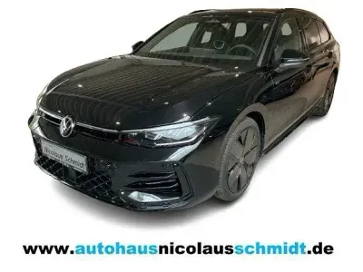 Gebraucht VW Passat R-line 193 PS (141 kW) 2026 Schwarz Kombi