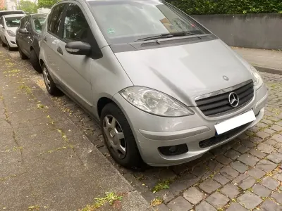 Gebraucht Mercedes A150 Classic 95 PS (69 kW) 2004 Silber Van / Kleinbus