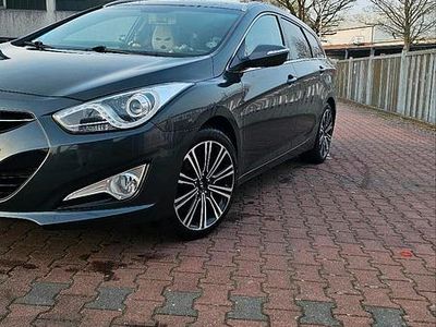 Gebraucht Hyundai i40 116 PS (85 kW) 2014 Schwarz Kombi