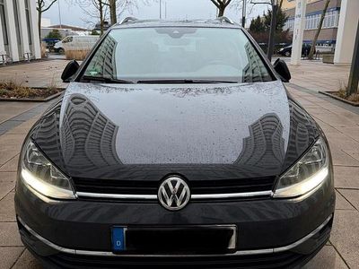 Gebraucht VW Golf VII 116 PS (85 kW) 2018 Grau Kombi