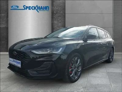 Gebraucht Ford Focus ST-Line 125 PS (91 kW) 2023 Obsidianschwarz metallic Kombi