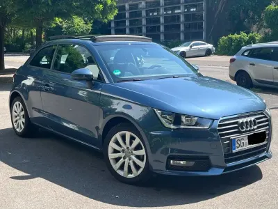 Gebraucht Audi A1 Sport 95 PS (69 kW) 2016 Blau Kleinwagen