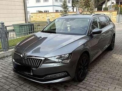 Gebraucht Skoda Superb Style 150 PS (110 kW) 2022 Grau Kombi