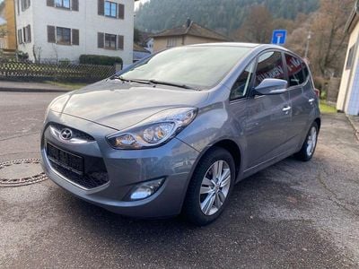 Gebraucht Hyundai ix20 Comfort 125 PS (91 kW) 2012 Grau Kleinwagen
