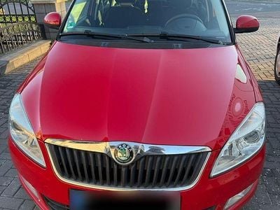 Gebraucht Skoda Fabia Family 86 PS (63 kW) 2012 Rot Kleinwagen