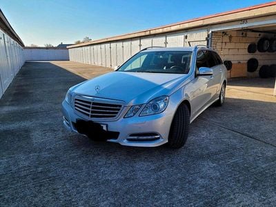 Mercedes E200