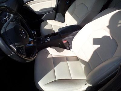 Second-hand Mercedes B180 Style 109 CP (80 kW) 2015 Negru Monovolum