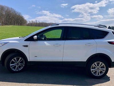 Gebraucht Ford Kuga Cool & Connect 150 PS (110 kW) 2018 Weiß SUV