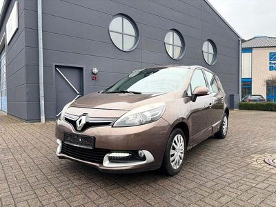 Braun Gebraucht 2013 Renault Scénic III Initiale Paris Van / Kleinbus | 6.590 € (Fairer Preis)