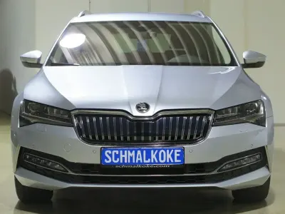 Gebraucht Skoda Superb Style 156 PS (114 kW) 2022 Brilliant silver Kombi
