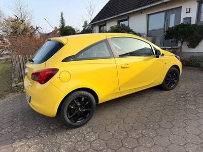 Gebraucht Opel Corsa Edition 69 PS (50 kW) 2015 Gelb Kleinwagen