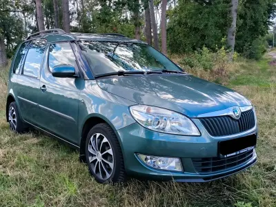 Gebraucht Skoda Roomster 105 PS (77 kW) 2012 Van / Kleinbus