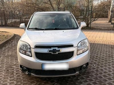 Gebraucht Chevrolet Orlando 140 PS (102 kW) 2014 Silber Van / Kleinbus