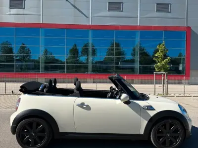 Gebraucht Mini Cooper S Cabriolet 184 PS (135 kW) 2012 Beige Cabrio