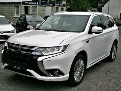 Second-hand Mitsubishi Outlander P-HEV Plus 203 CP (149 kW) 2017 Alb SUV